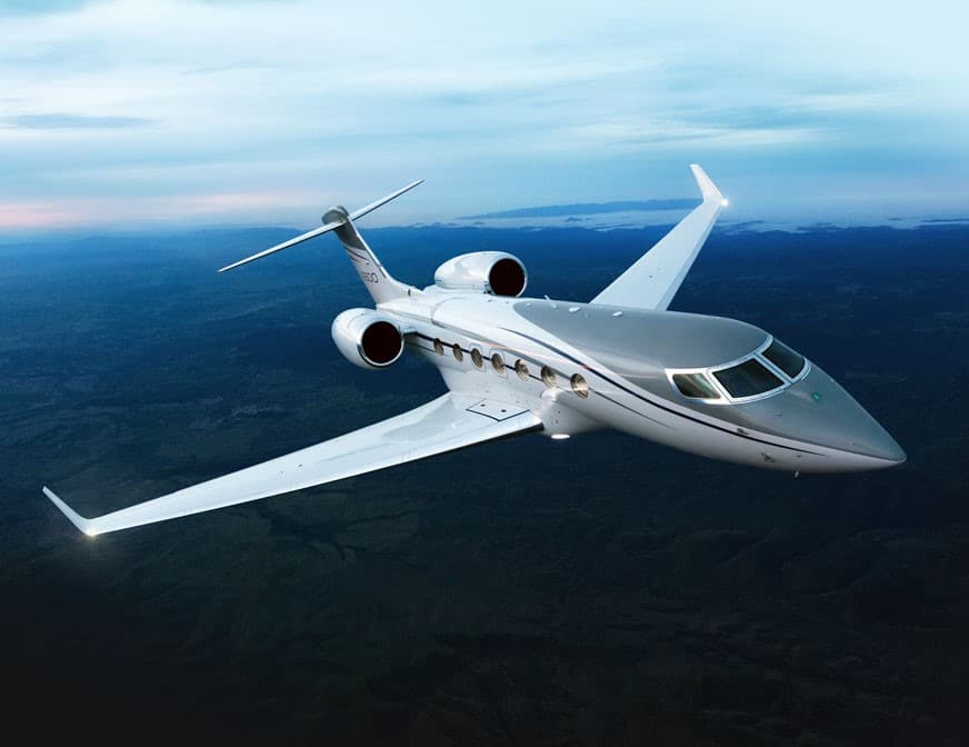 executive plane in flight