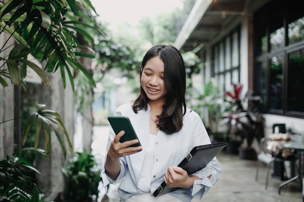 girl using phone