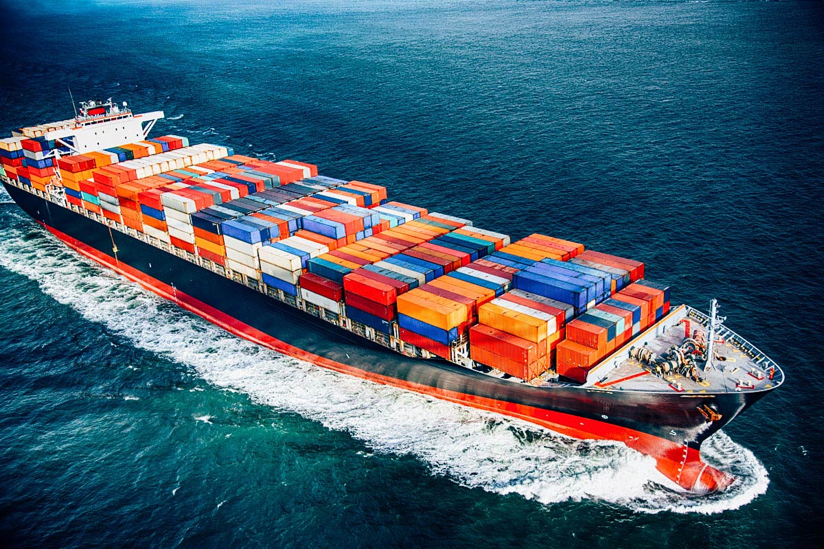 Container ship equipped with FlexMaritime