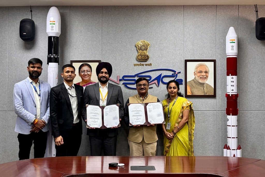 Indian government officials announce Intelsat direct broadcast services agreement